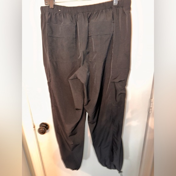 Victoria’s Secret Pink Black solid Cargo adjustable Pants Size Large - Picture 3 of 7